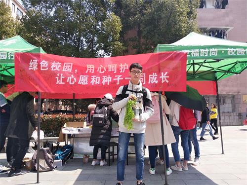 获奖同学合影留念.png